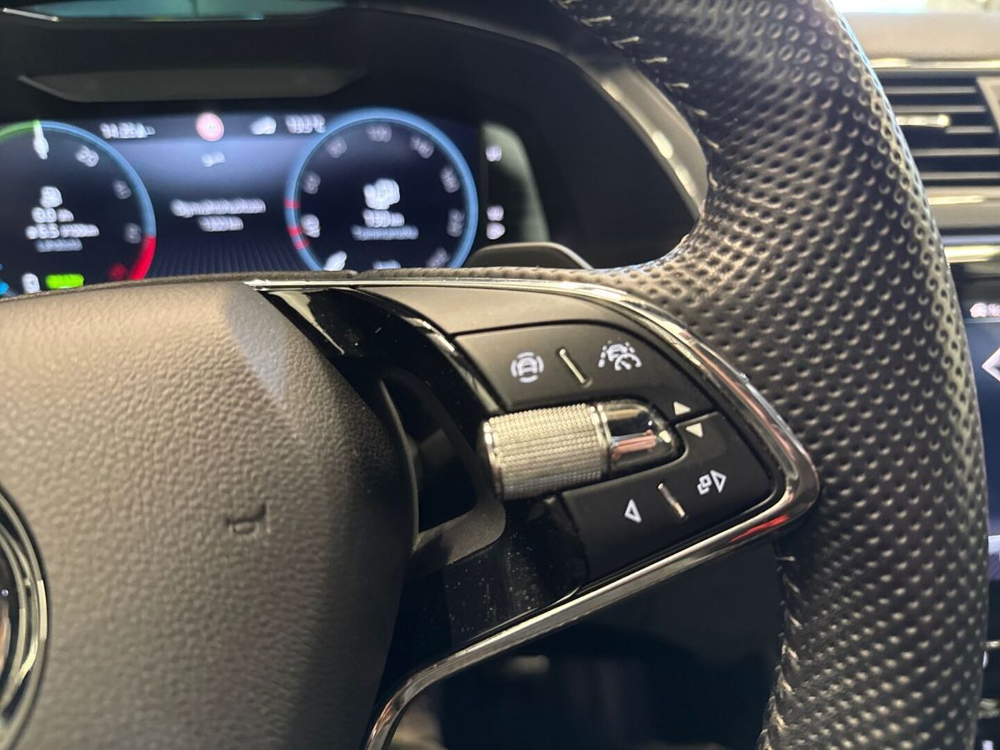 SKODA Superb 24