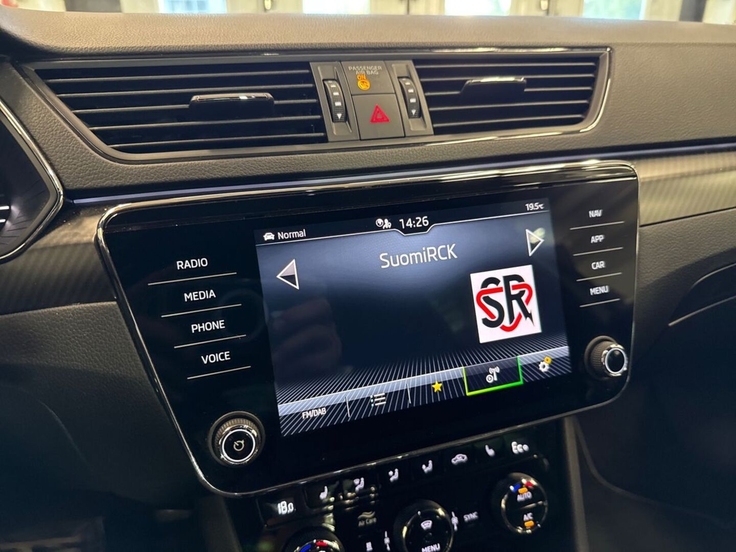 SKODA Superb 25