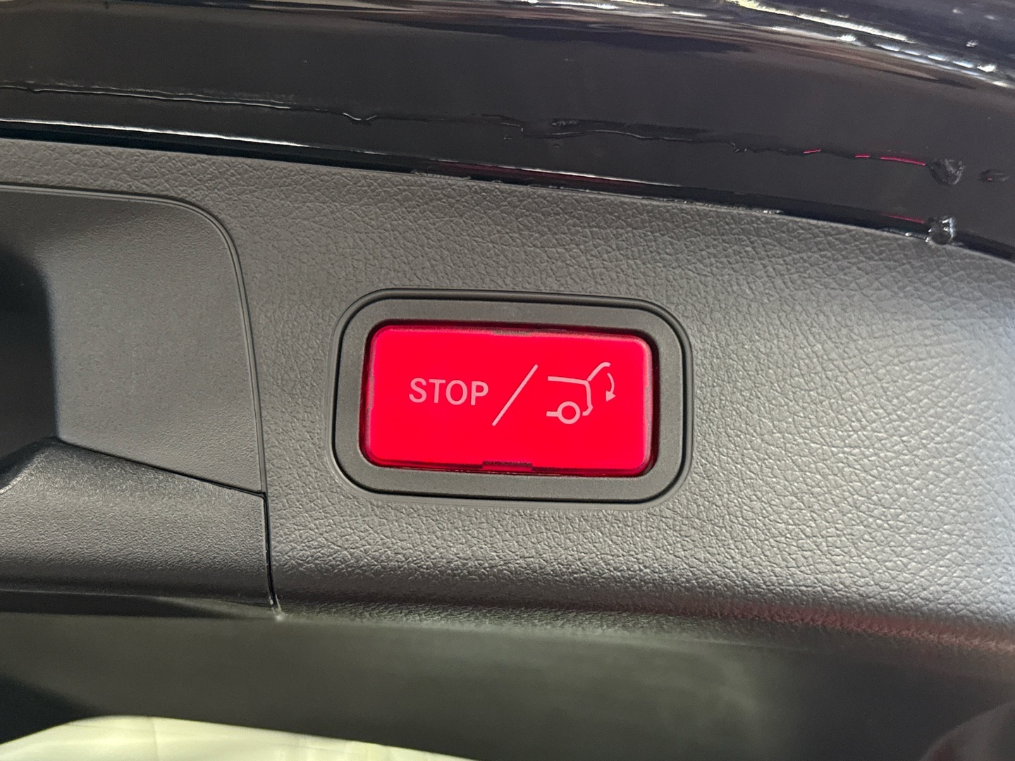 MERCEDES-BENZ EQA 2022