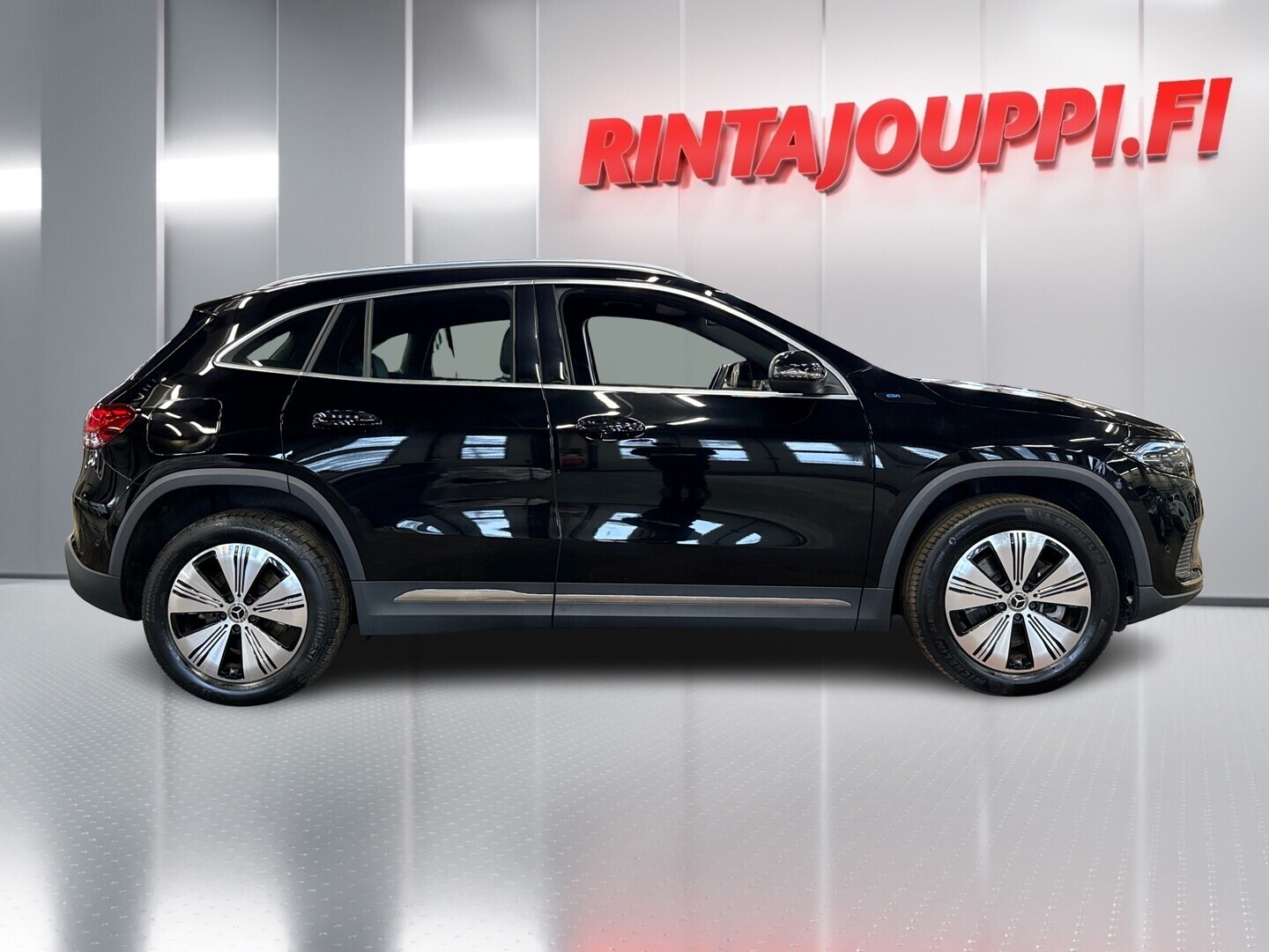 MERCEDES-BENZ EQA 2022