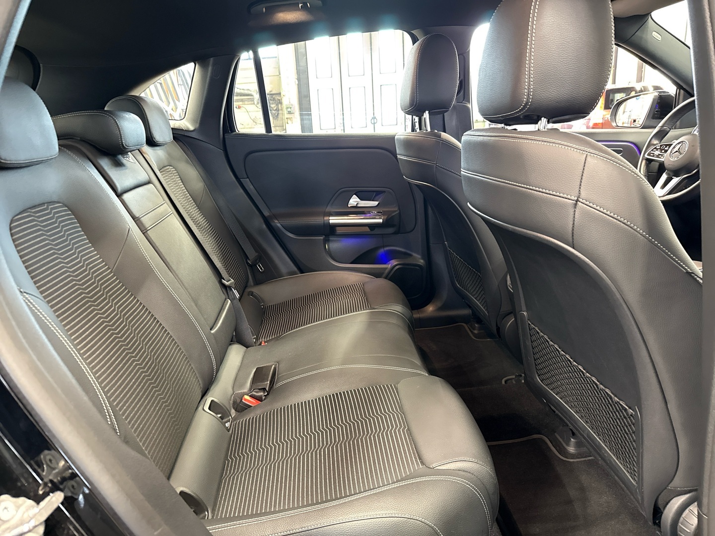 MERCEDES-BENZ EQA 2022