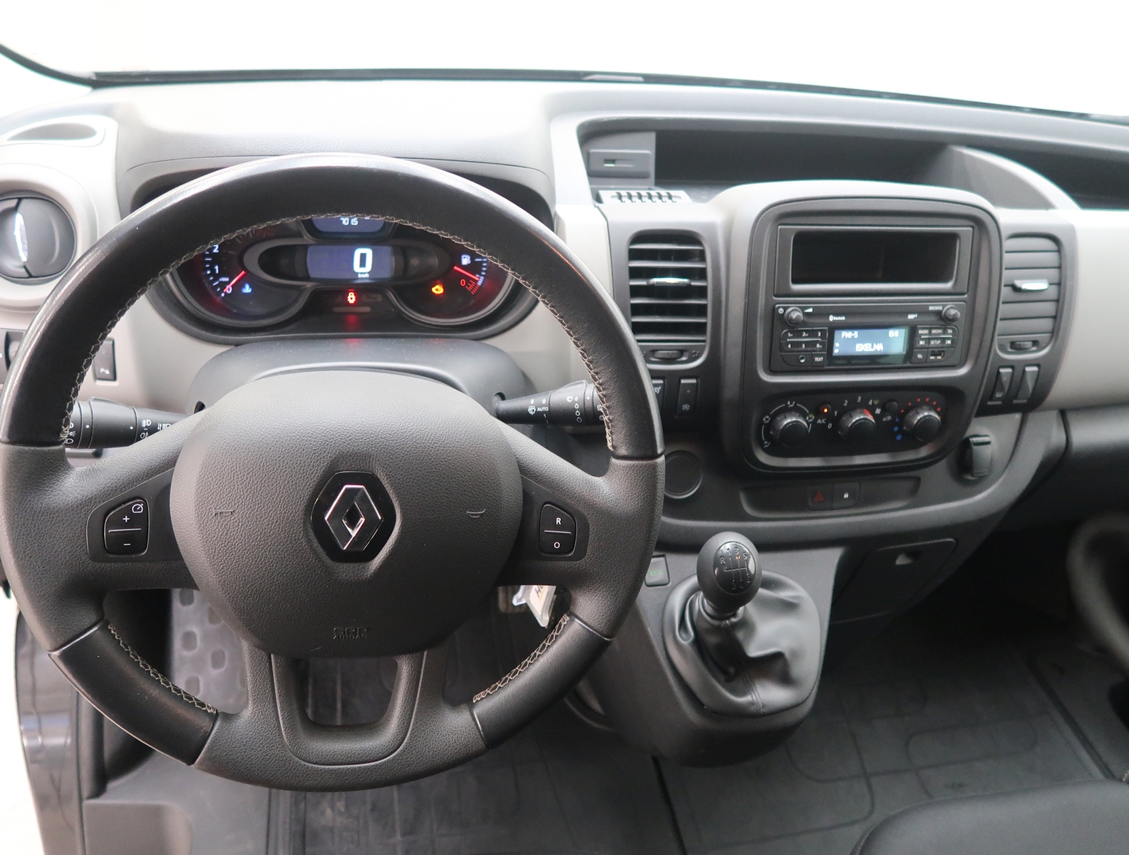 RENAULT Trafic Passenger 2019