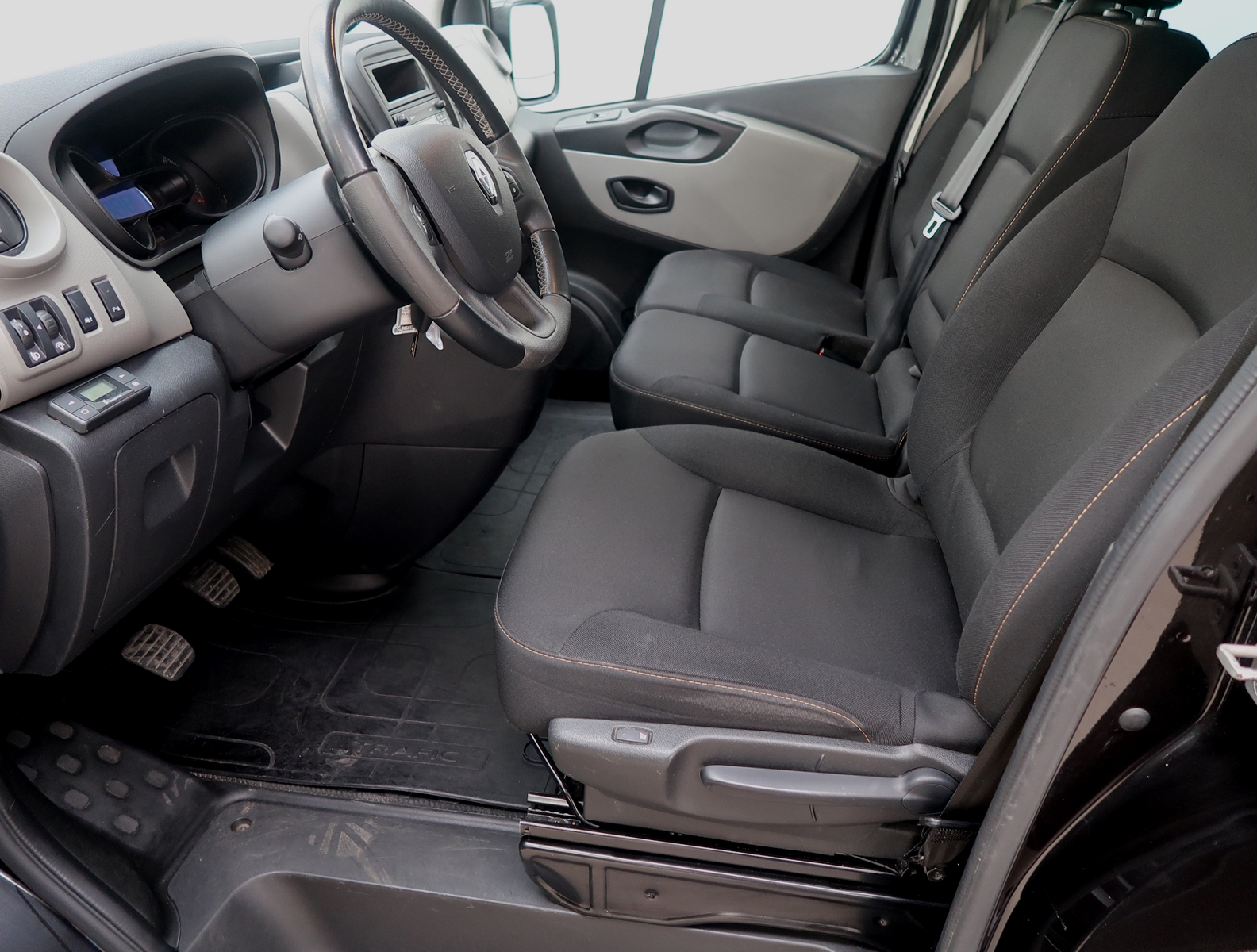 RENAULT Trafic Passenger 2019