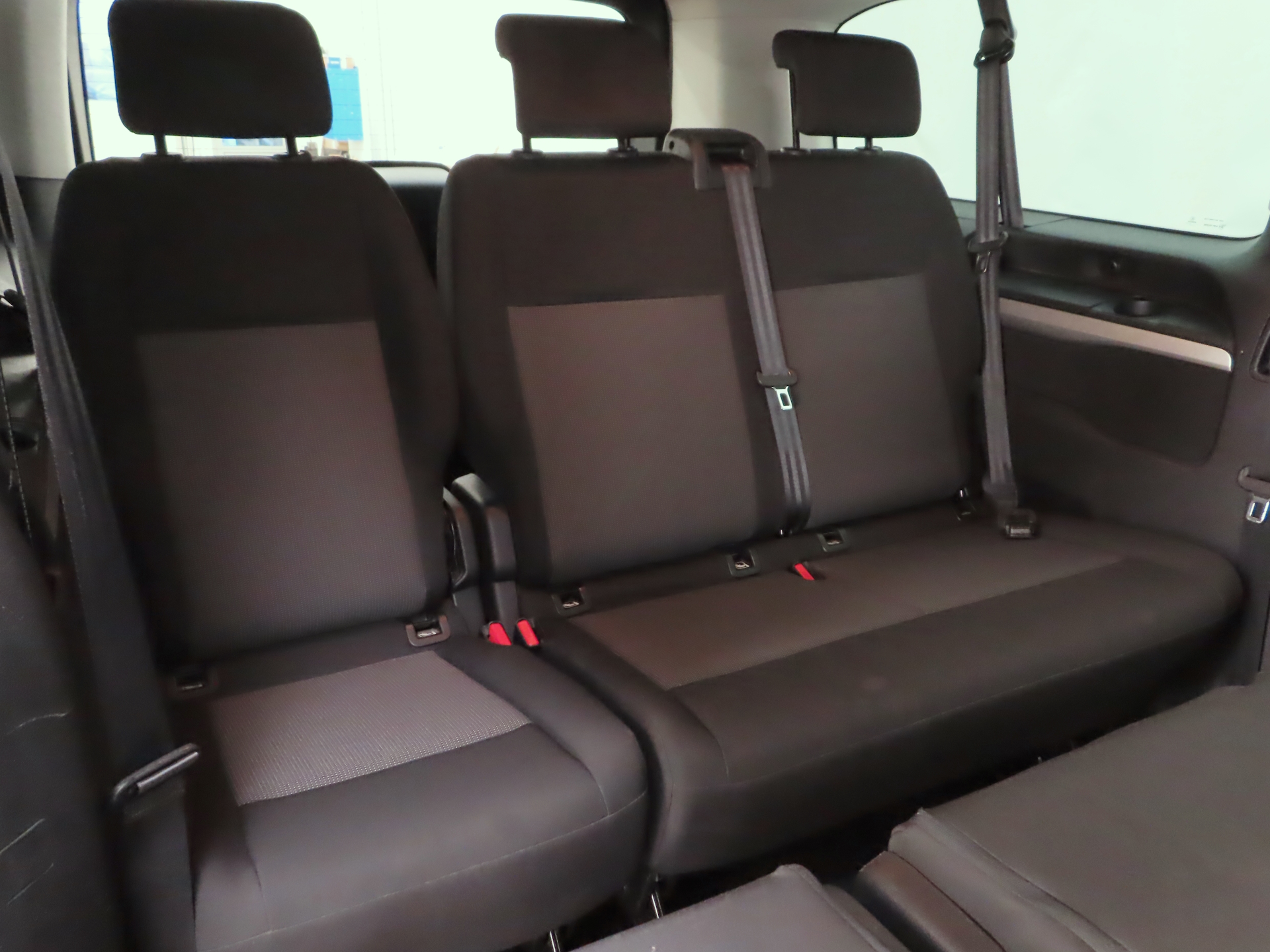 Peugeot Traveller 2022