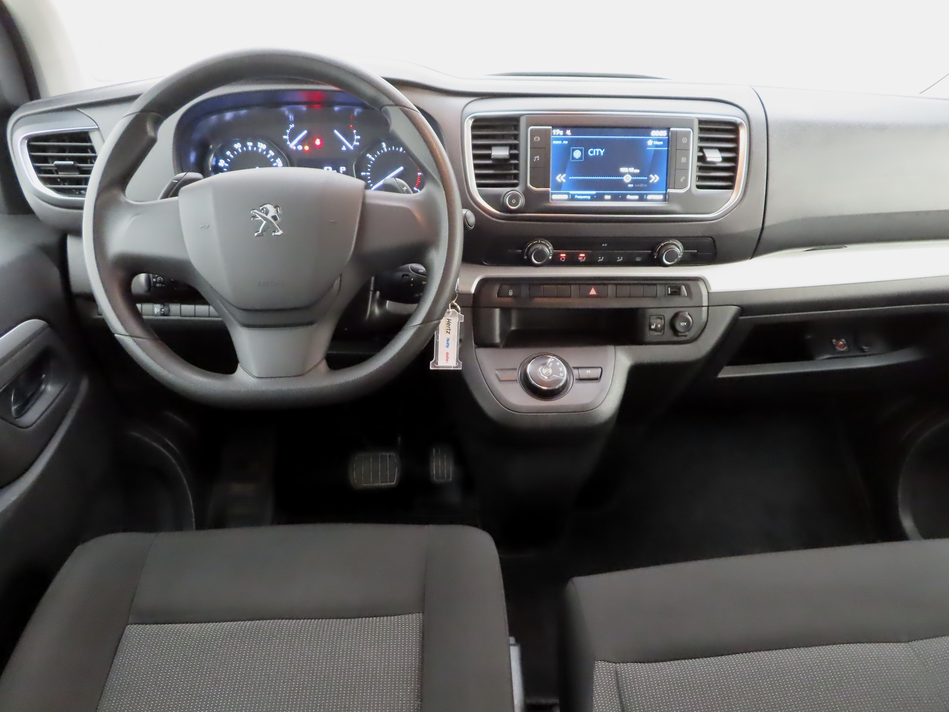 Peugeot Traveller 2022