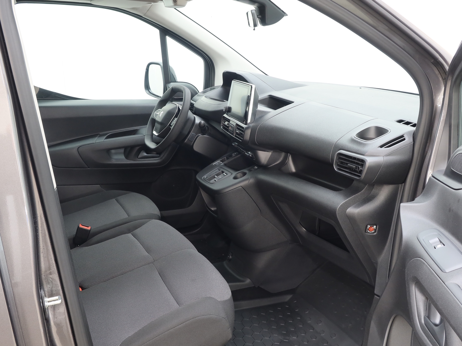 Peugeot e-Partner 2024