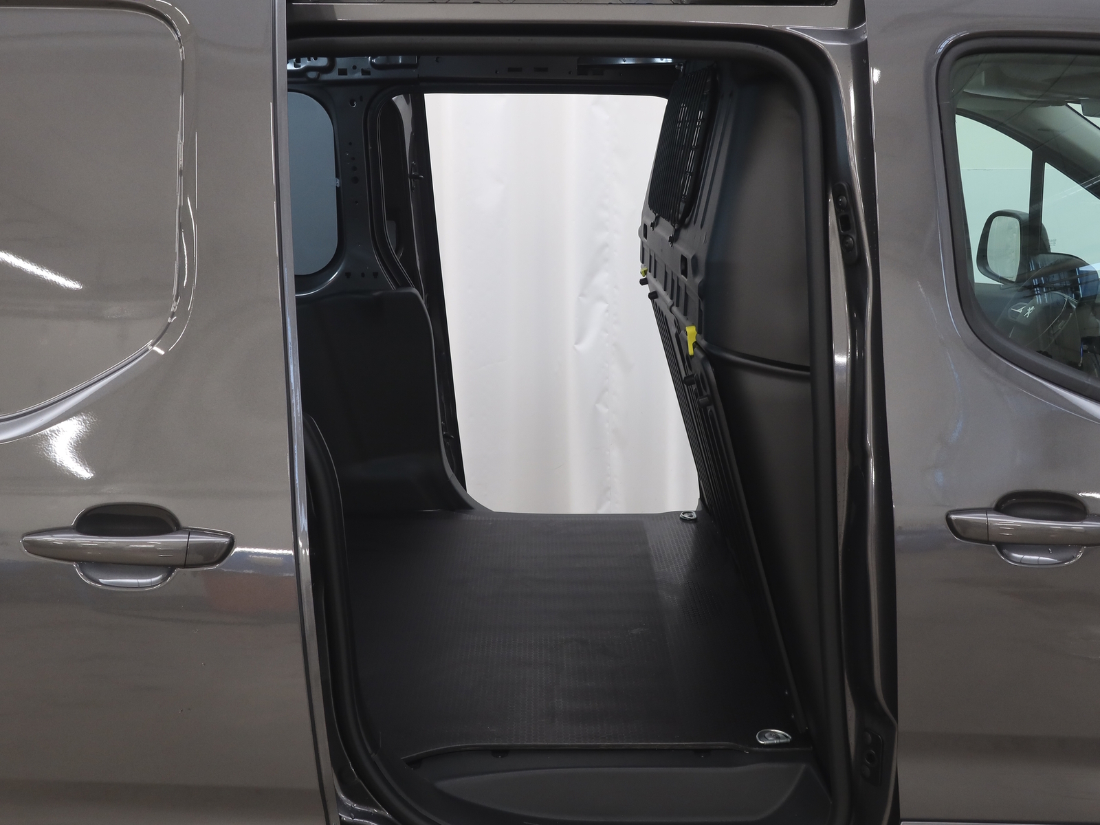 Peugeot e-Partner 2024