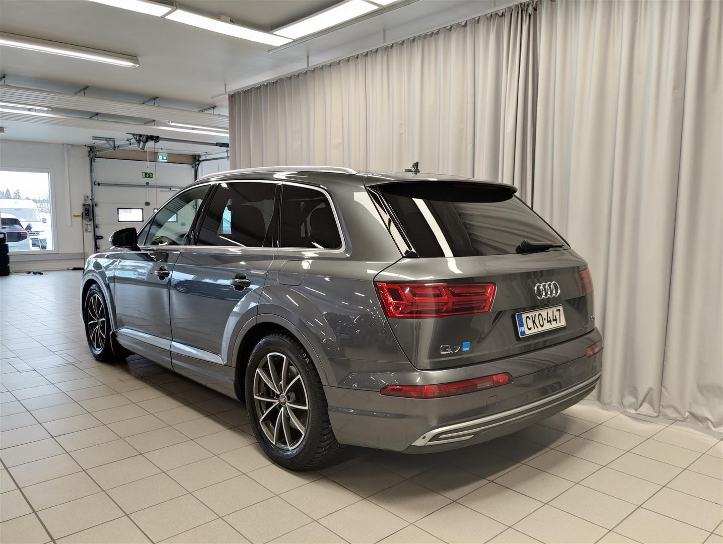 AUDI Q7 2016