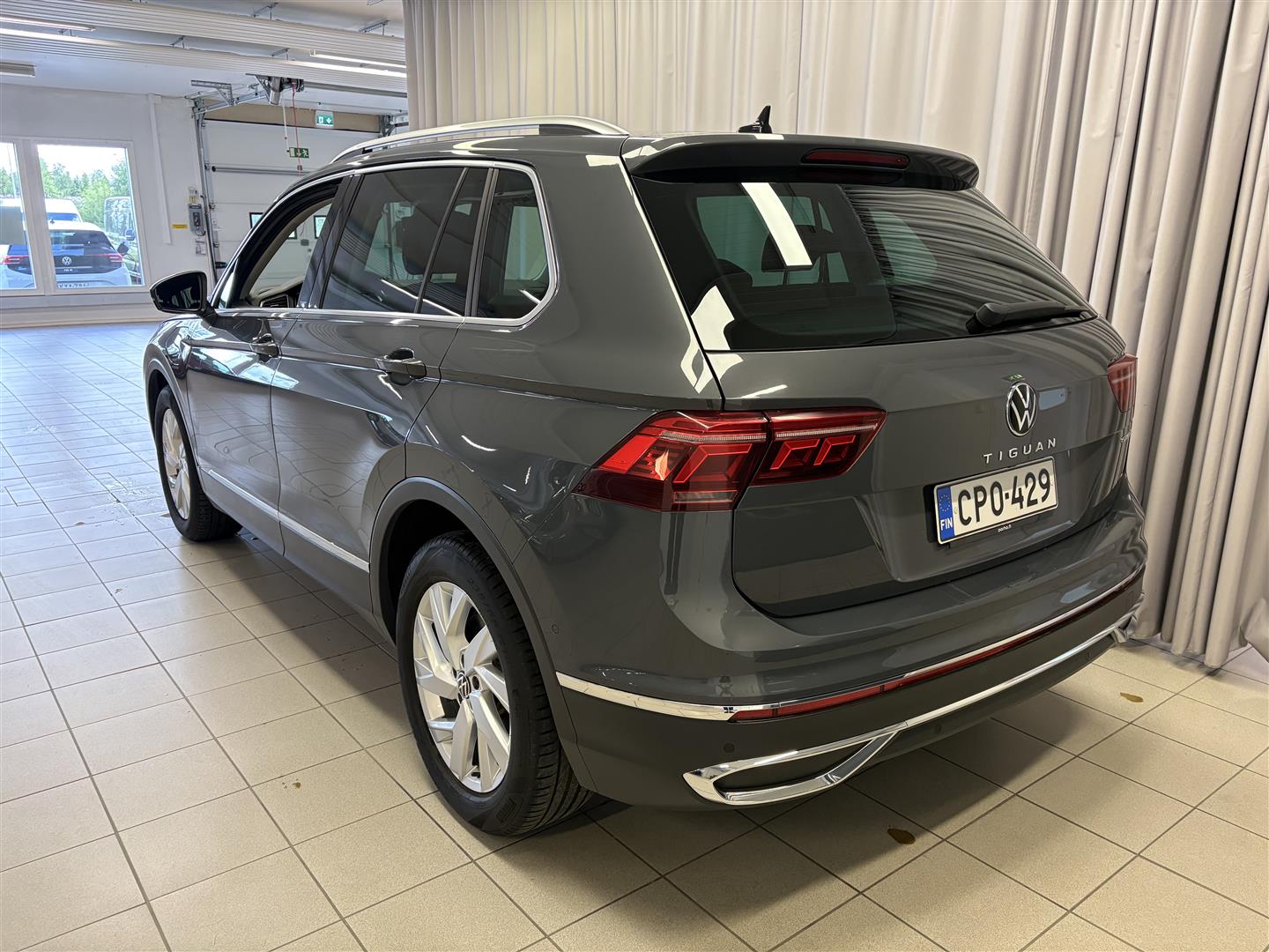 VOLKSWAGEN Tiguan 2021