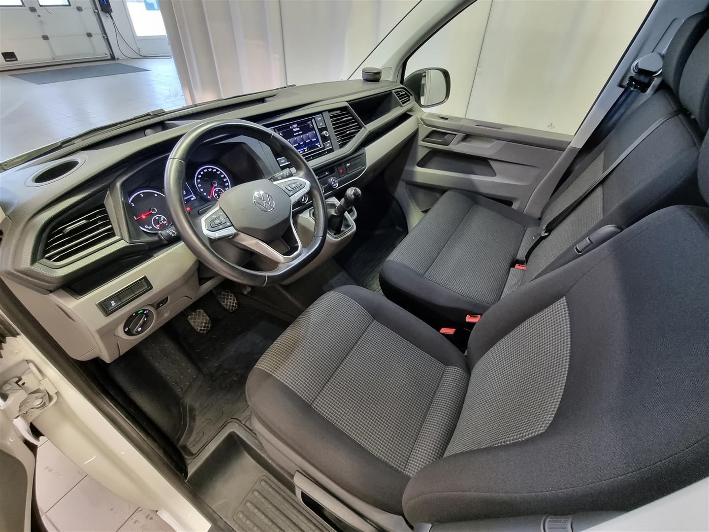 VOLKSWAGEN Transporter 2022