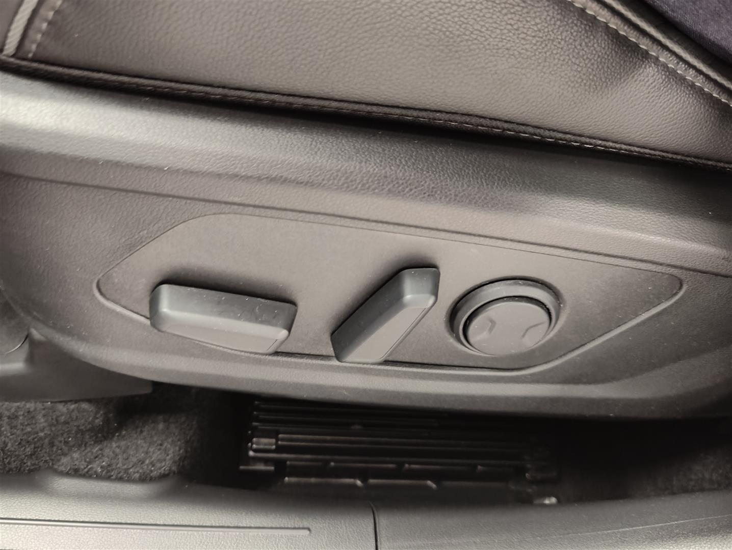 HYUNDAI Tucson 2025