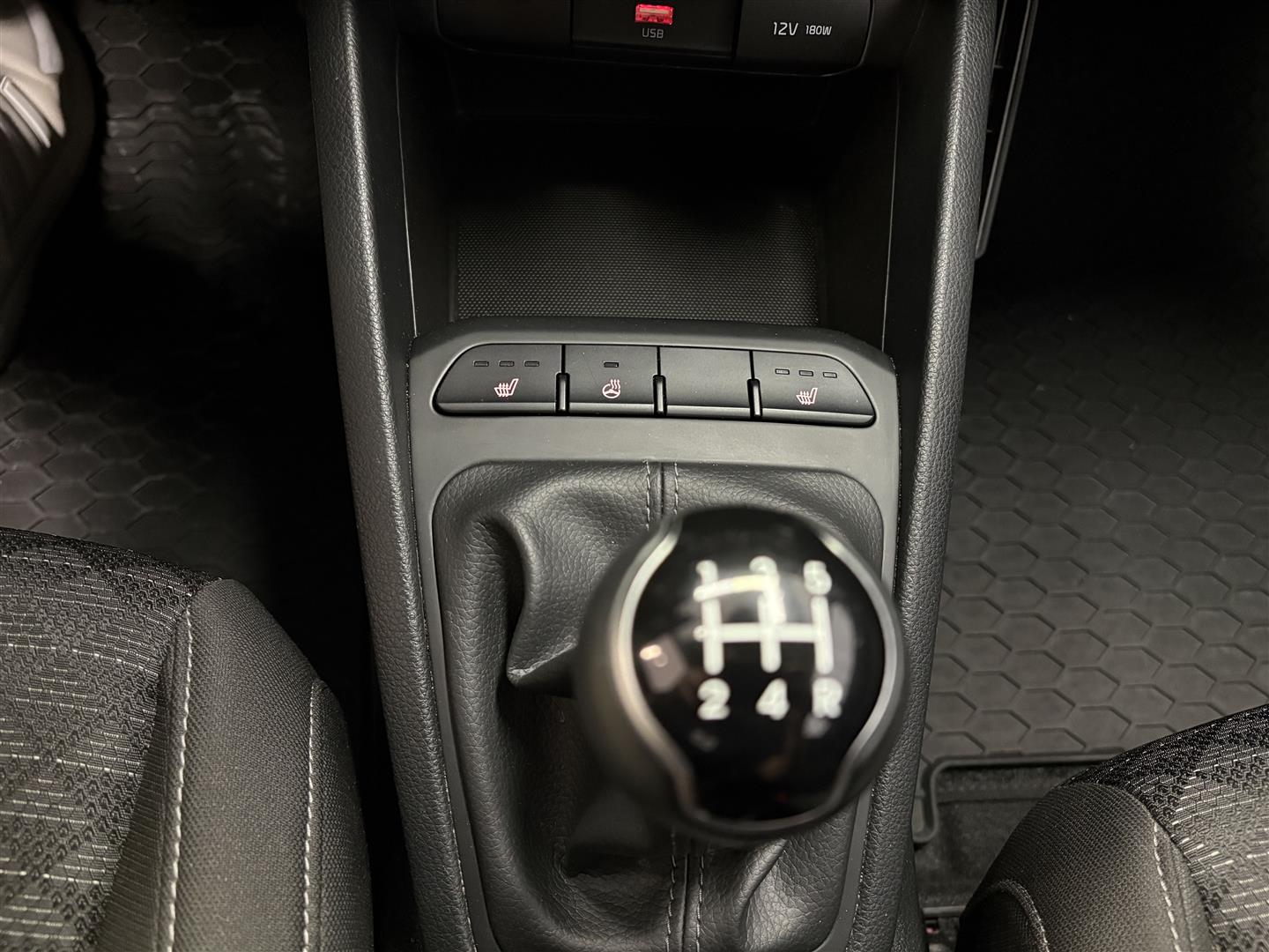 KIA Rio 2023