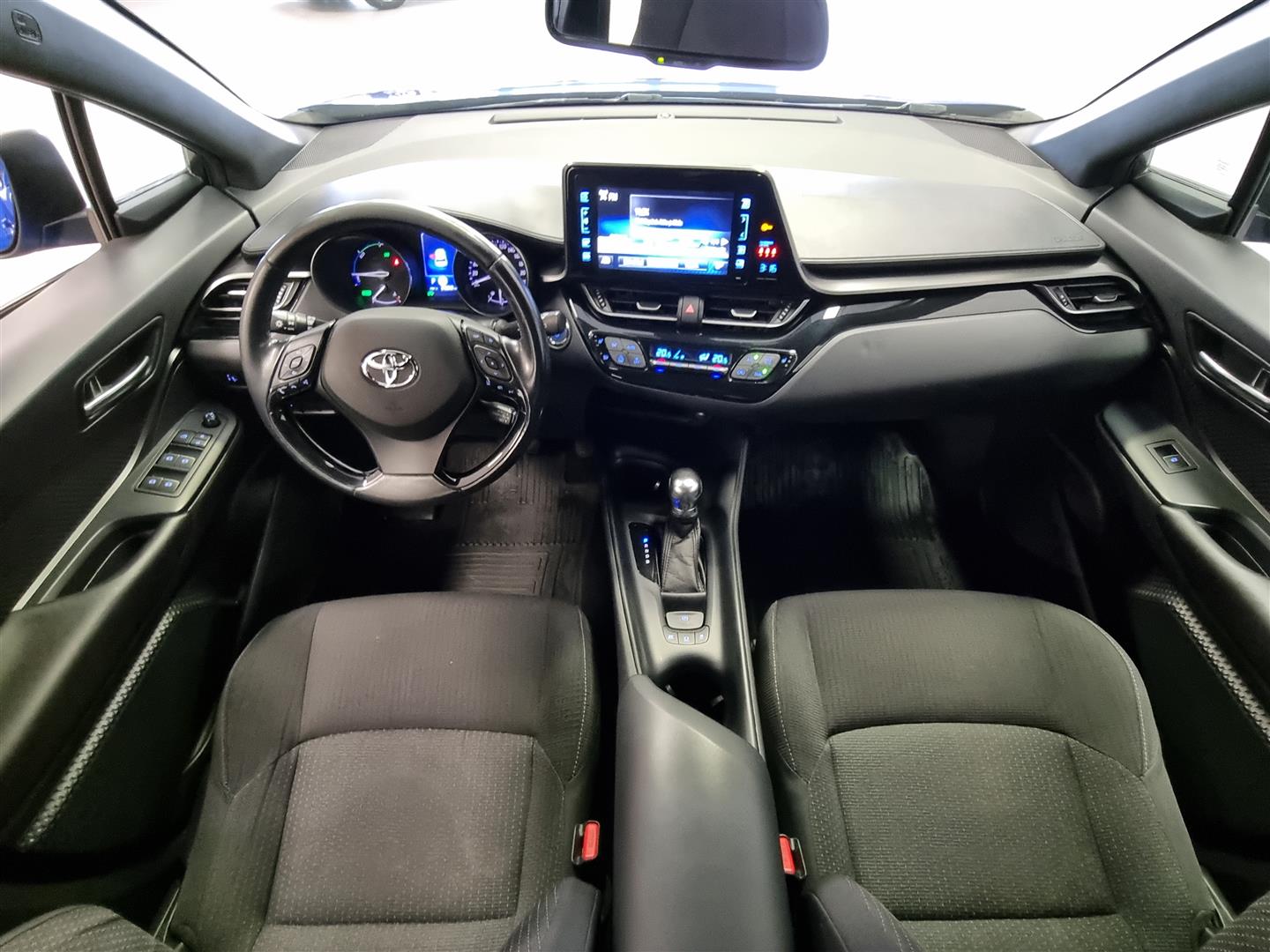 TOYOTA C-HR 2017