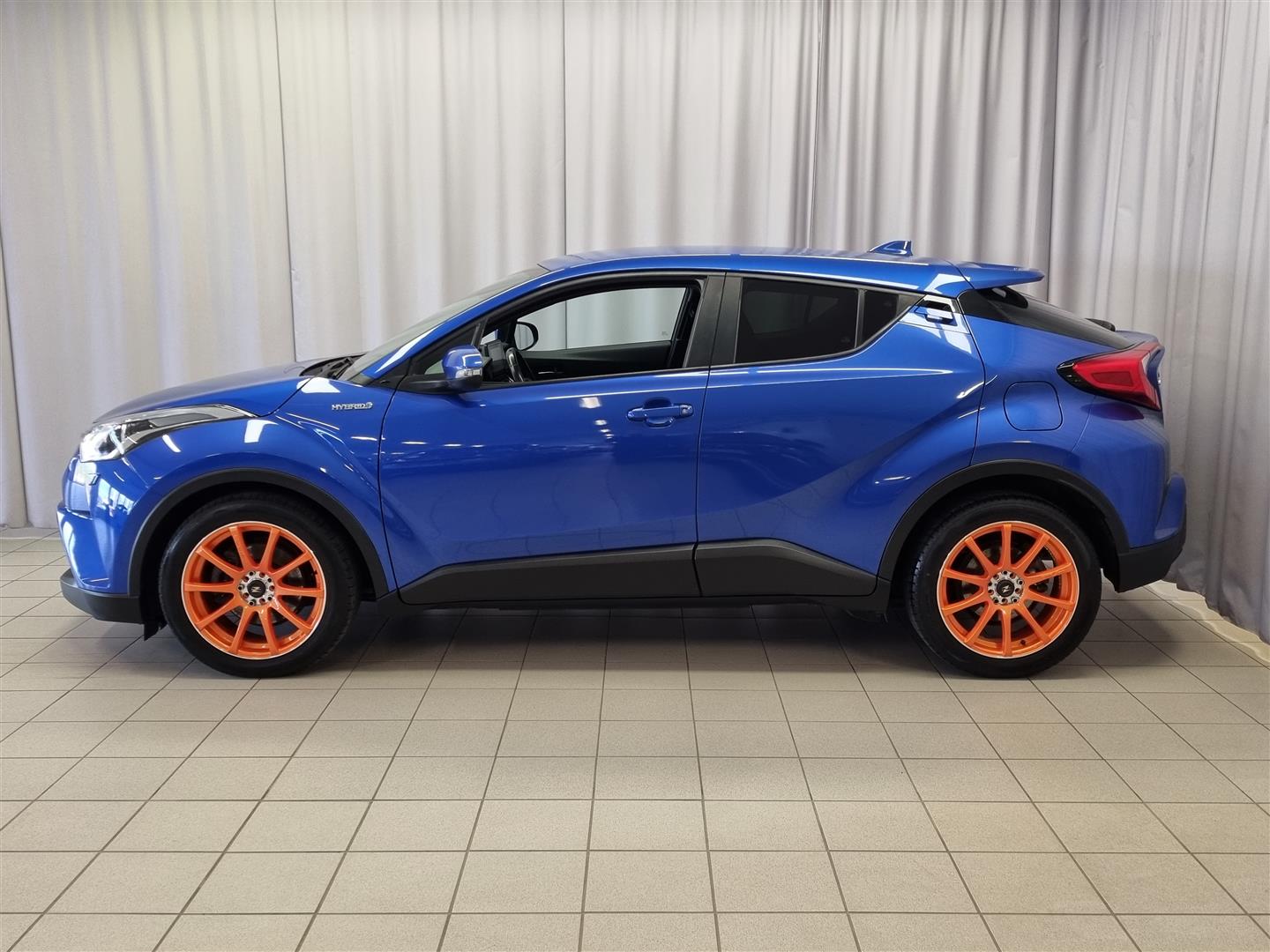 TOYOTA C-HR 2017