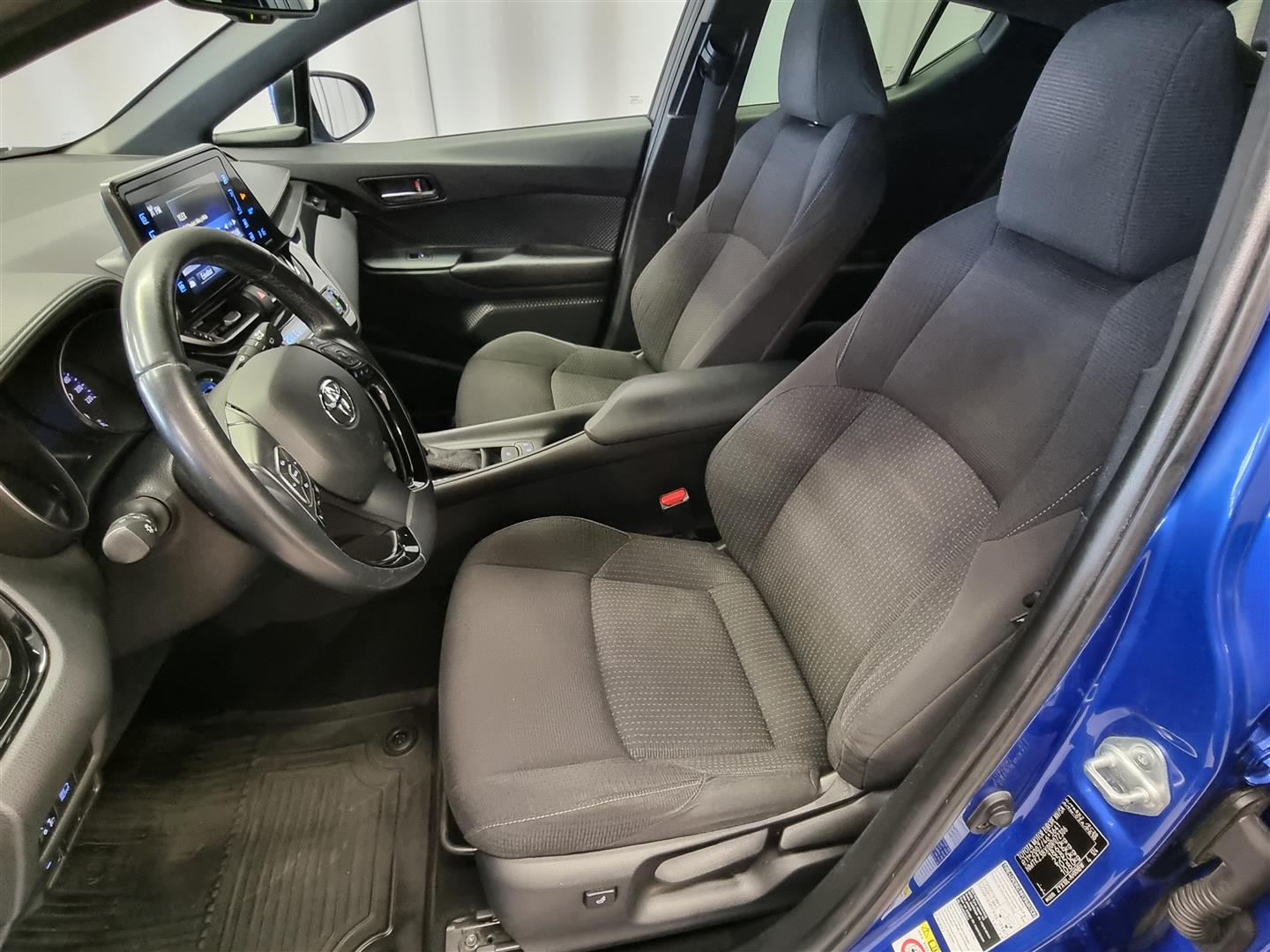 TOYOTA C-HR 2017