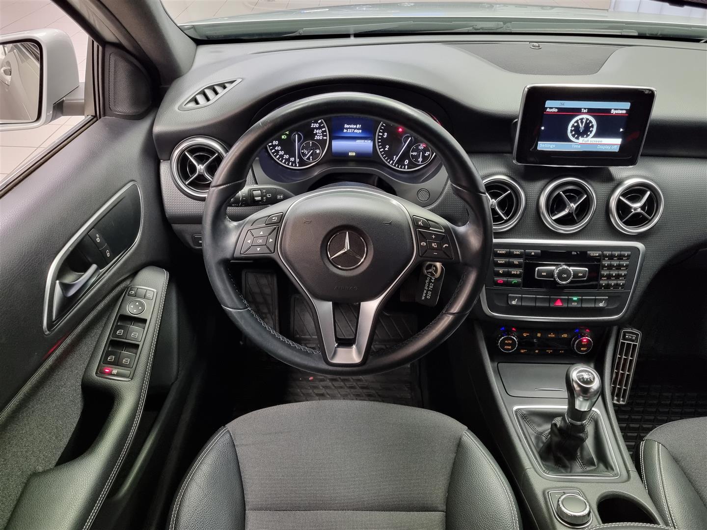 MERCEDES-BENZ A 2014