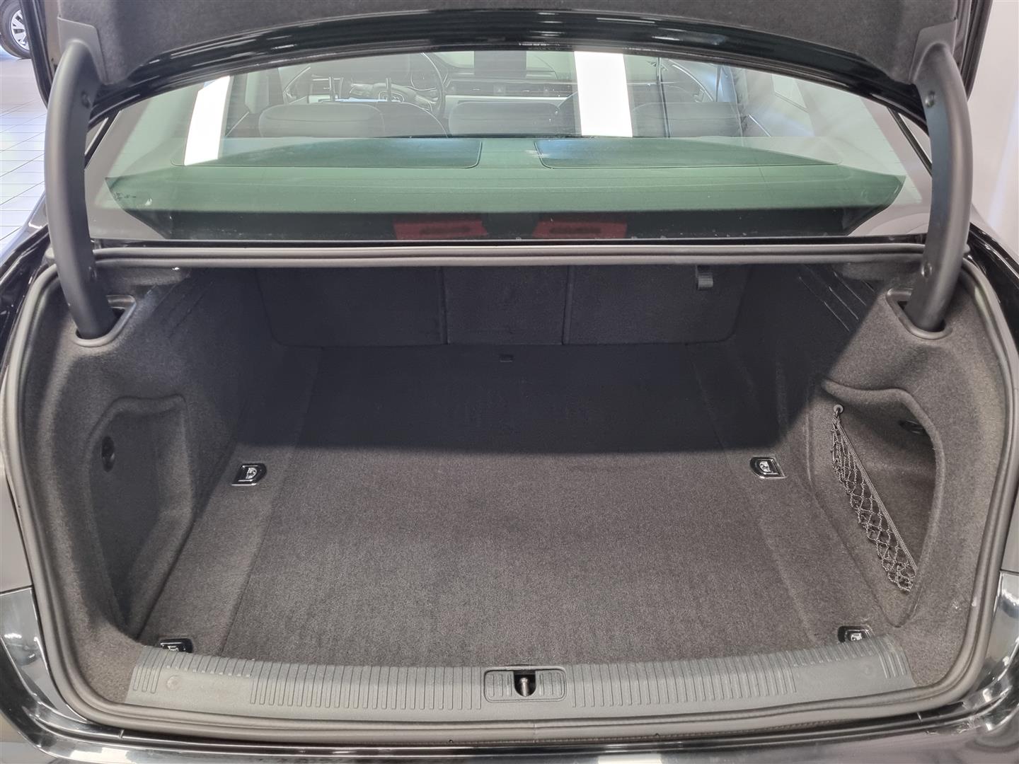AUDI A4 2017