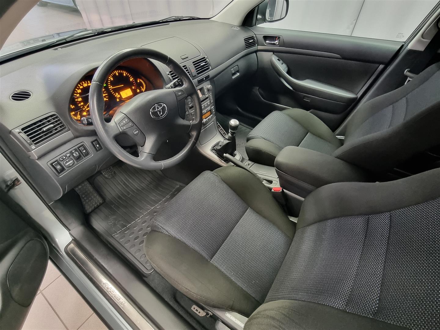 TOYOTA Avensis 2008