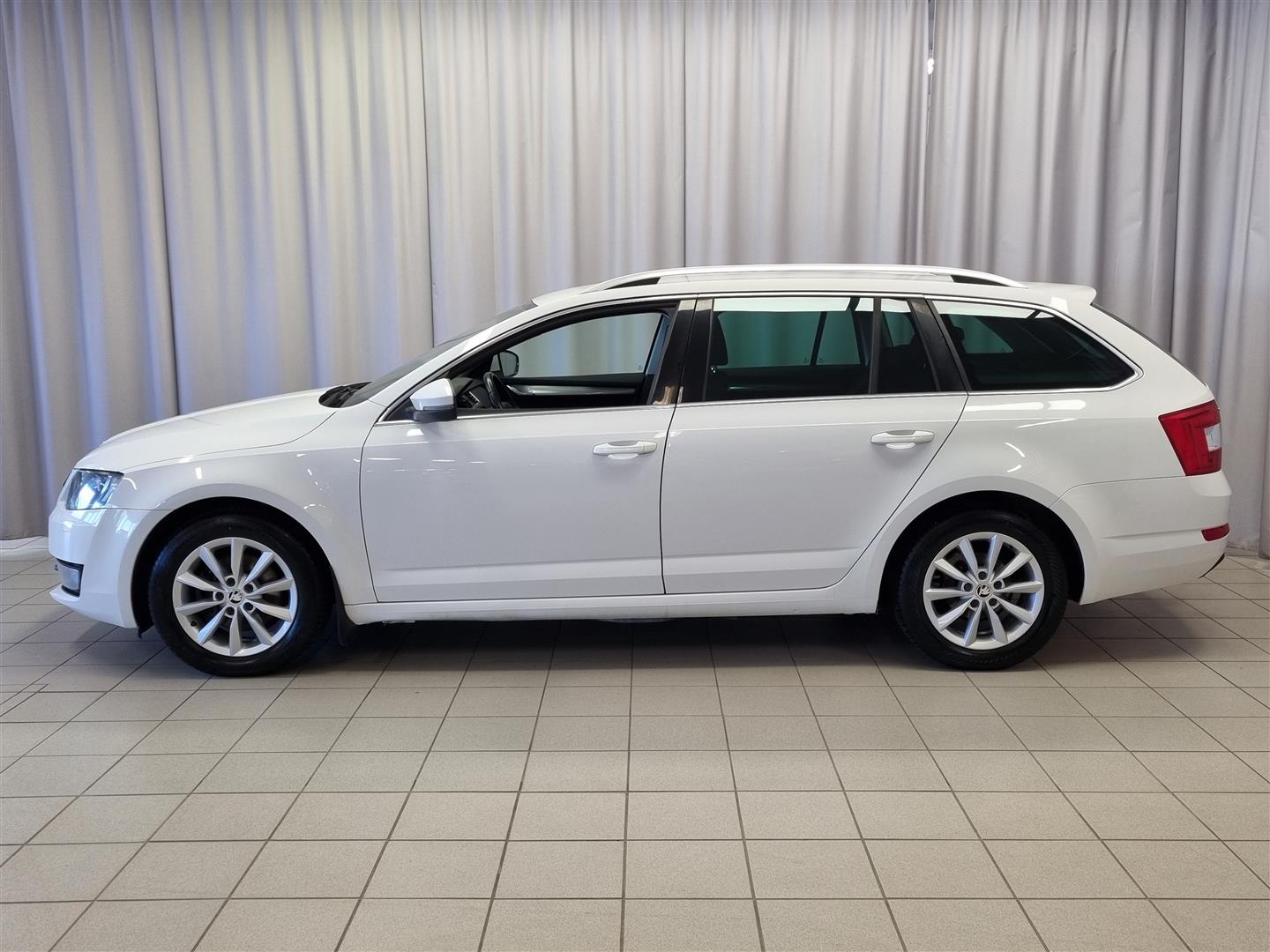 SKODA Octavia 2013