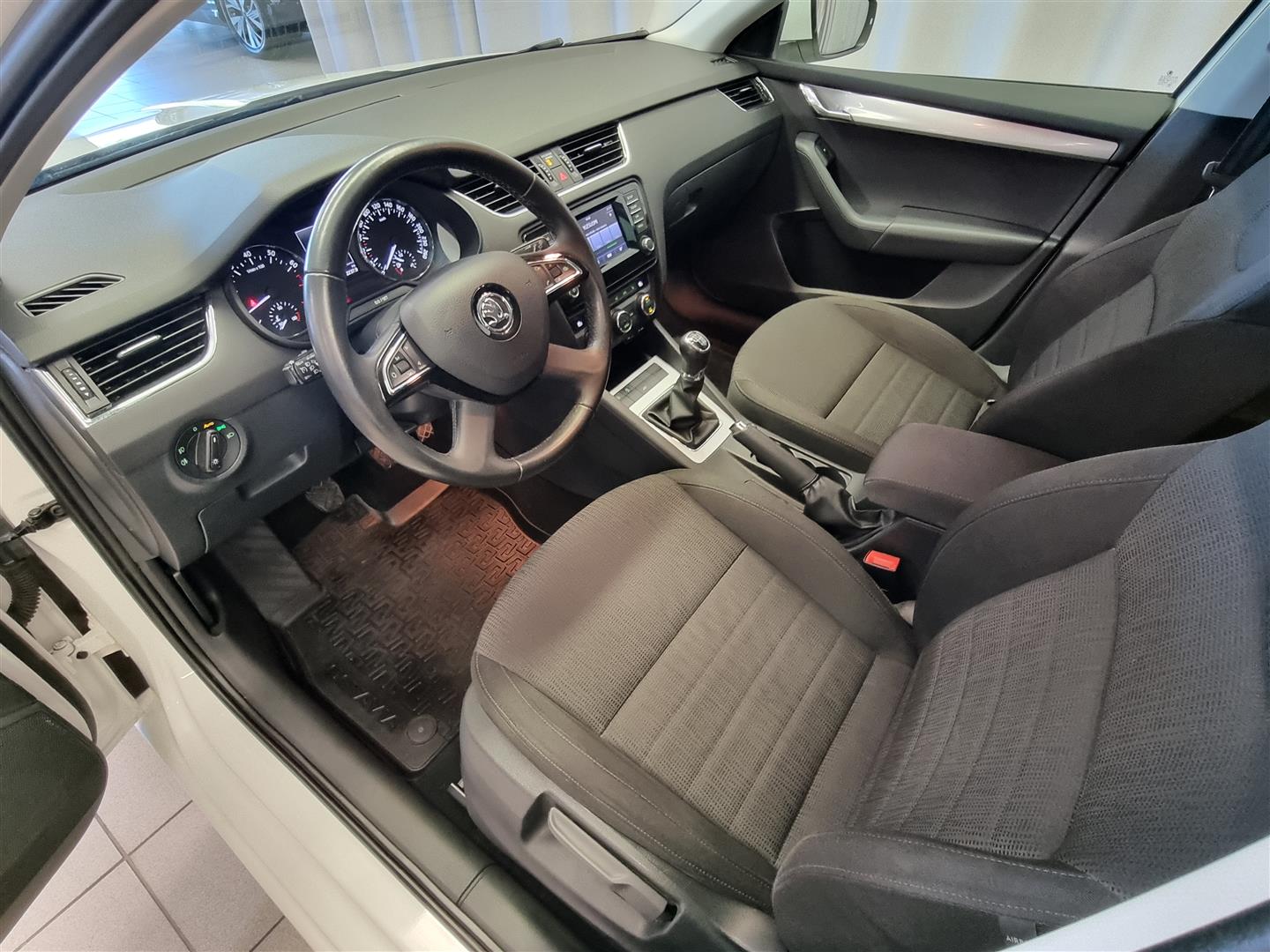SKODA Octavia 2013