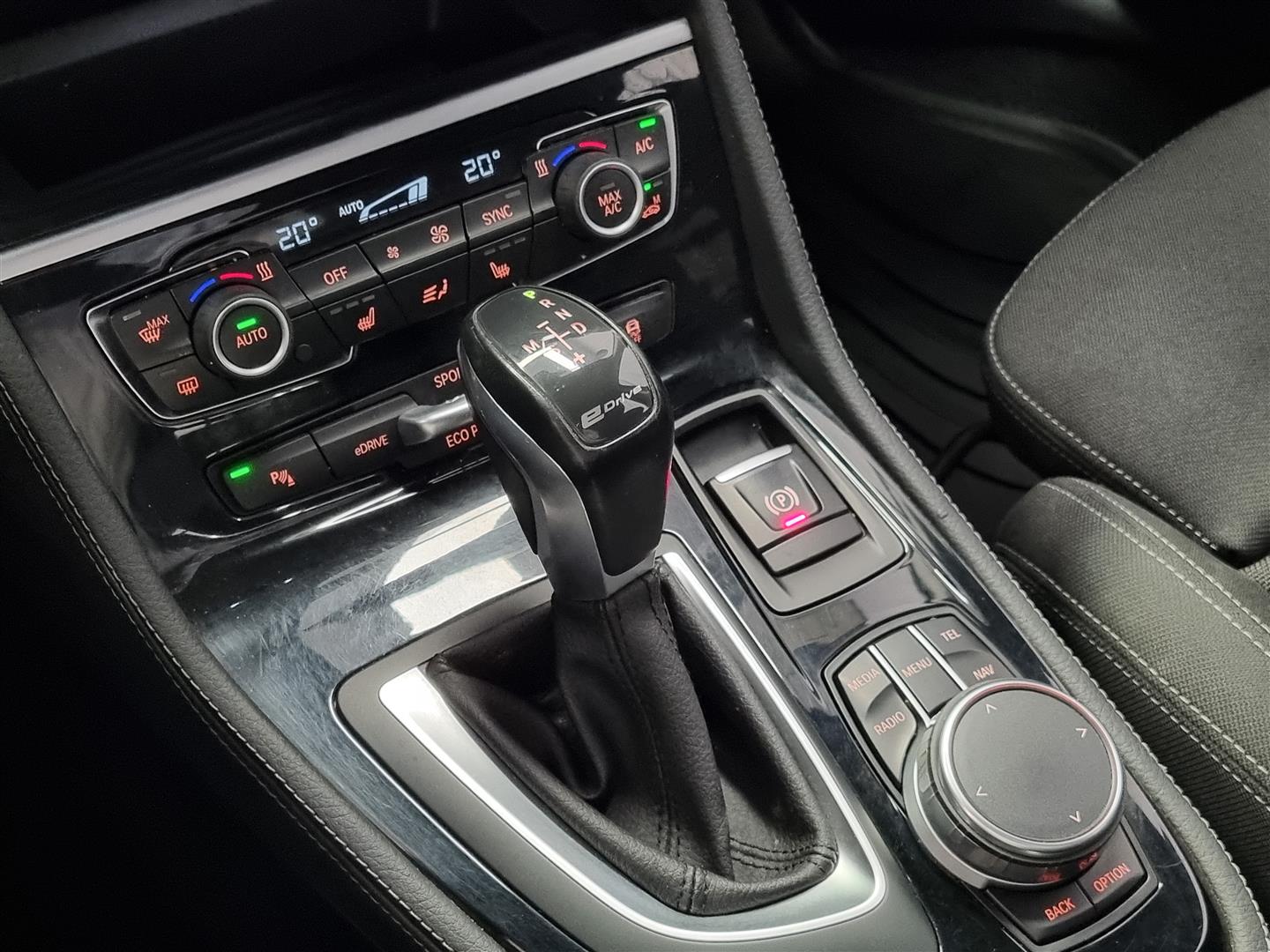 BMW 225 2016