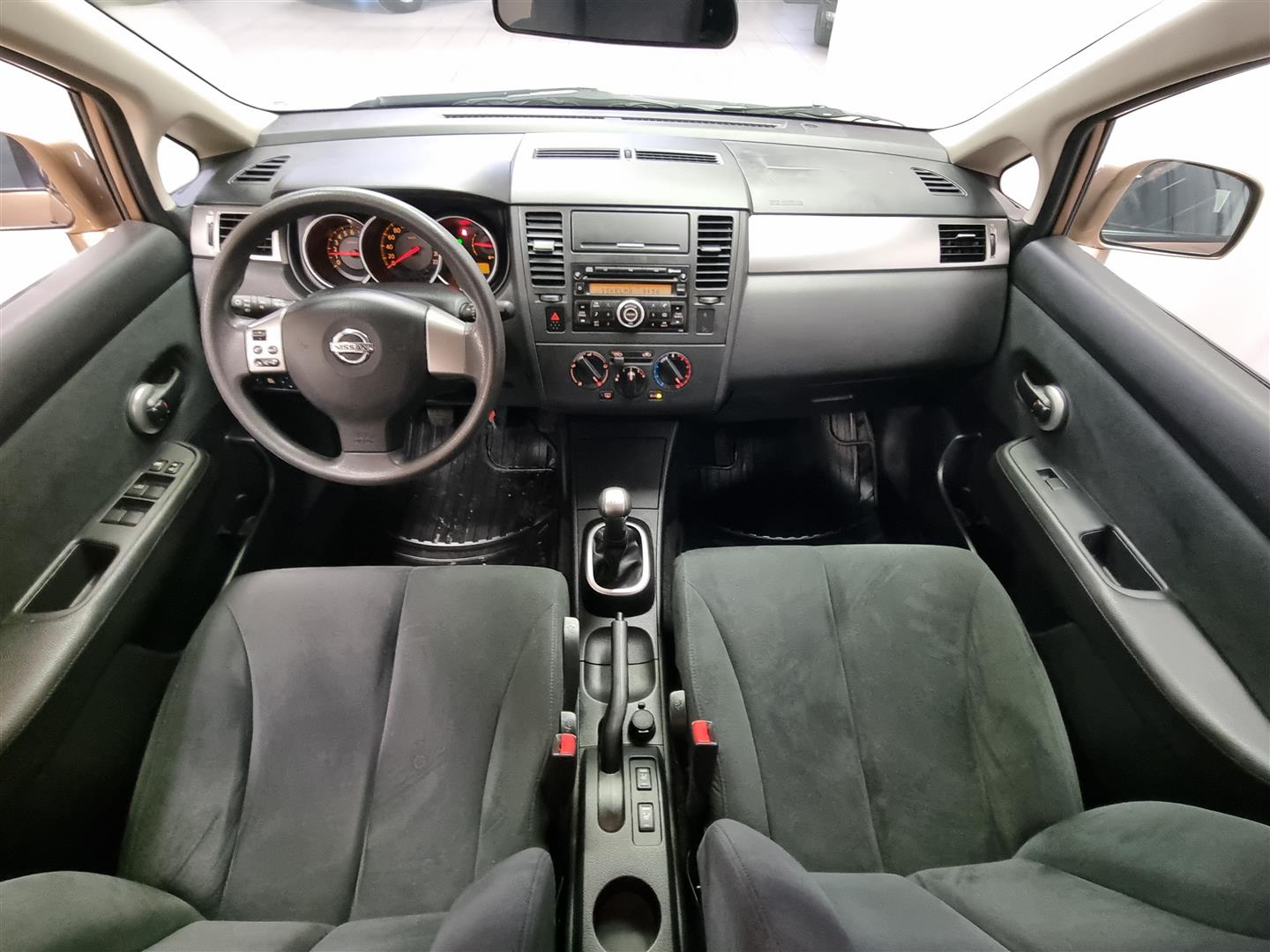NISSAN Tiida 2008