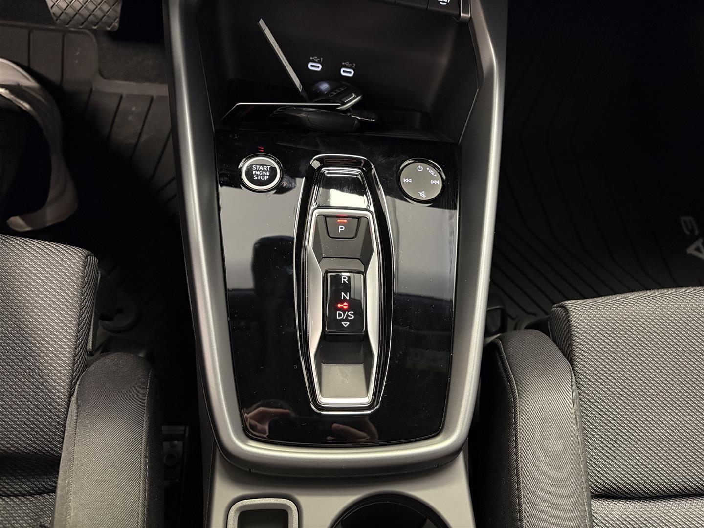 AUDI A3 2025