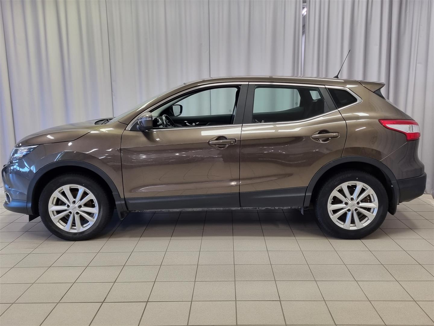 NISSAN Qashqai 2015
