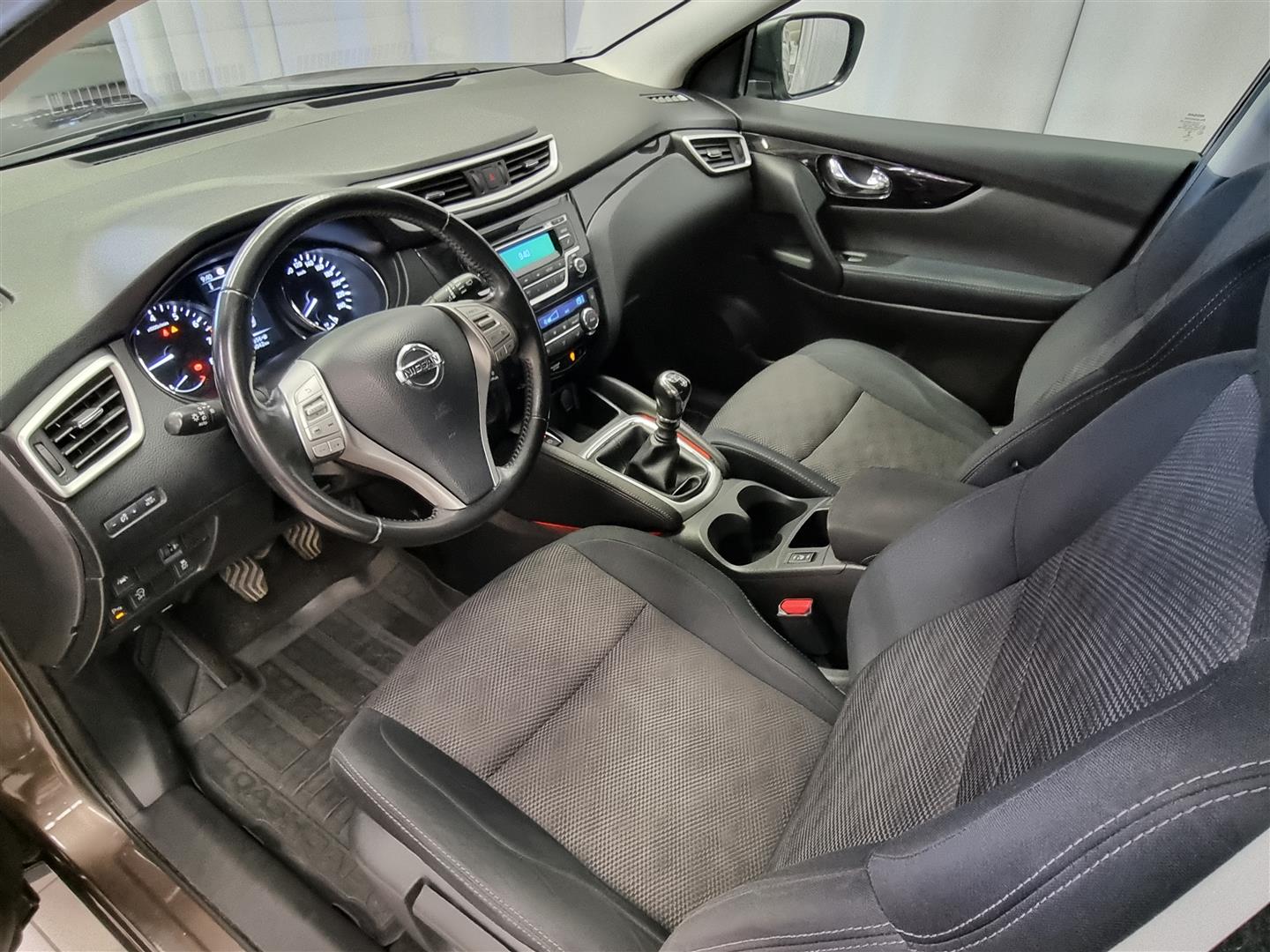 NISSAN Qashqai 2015