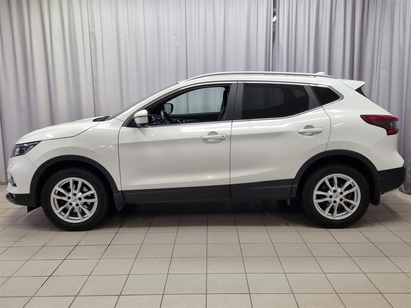 NISSAN Qashqai 2017