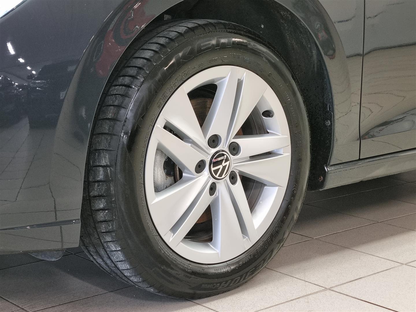 VOLKSWAGEN Golf 2022