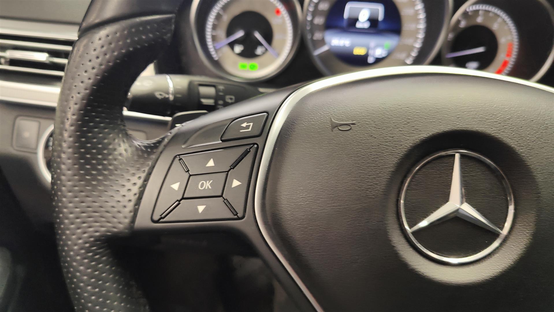 MERCEDES-BENZ E 2013