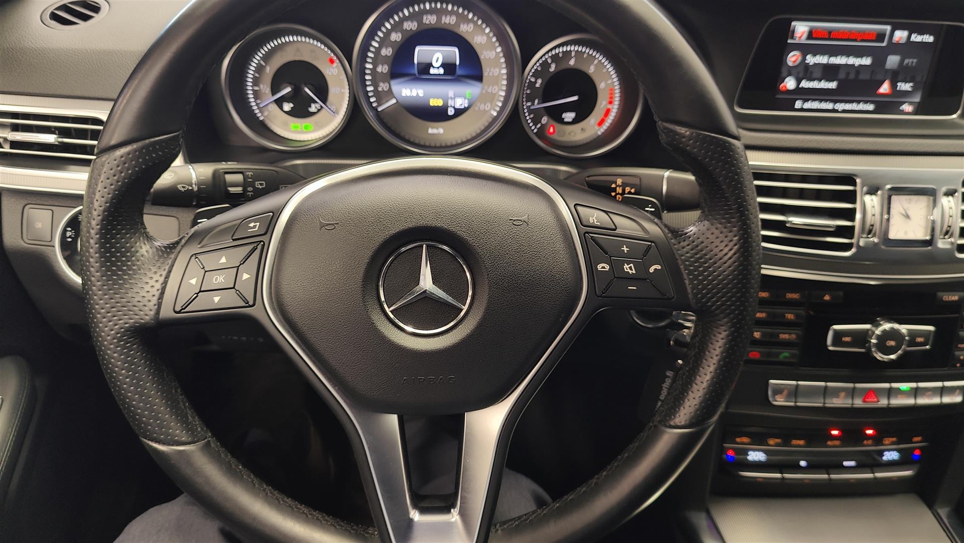 MERCEDES-BENZ E 2013