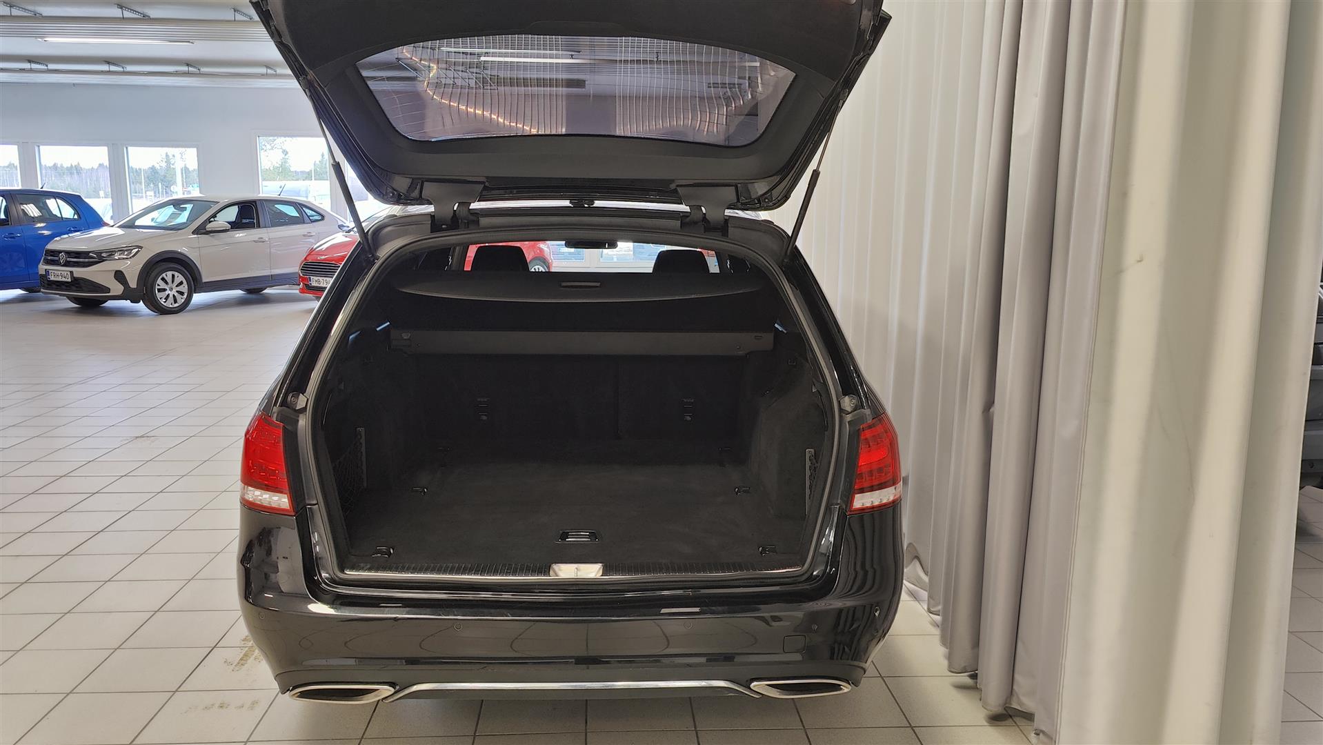 MERCEDES-BENZ E 2013
