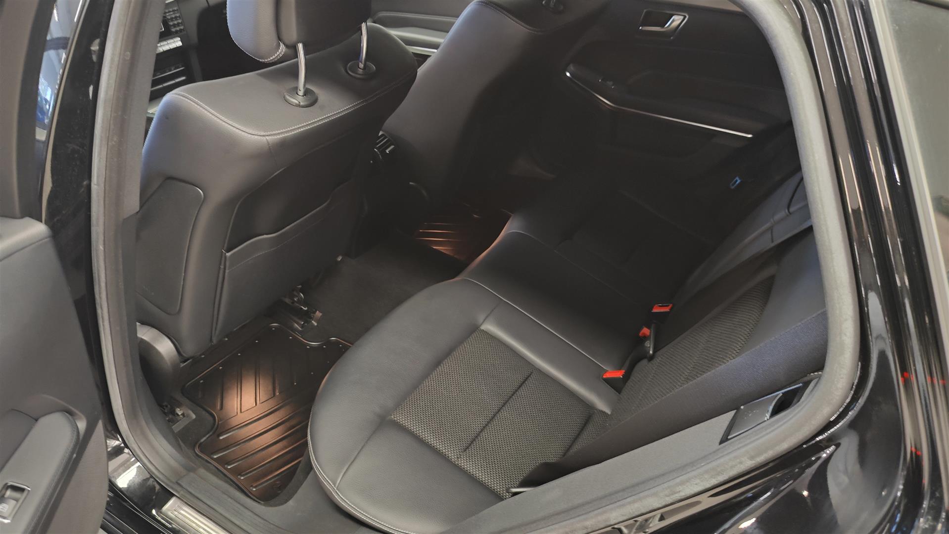 MERCEDES-BENZ E 2013