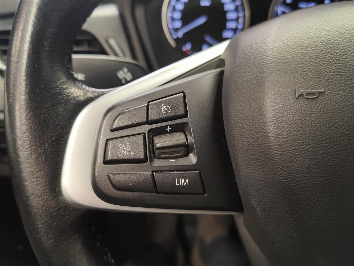 BMW 225 2019