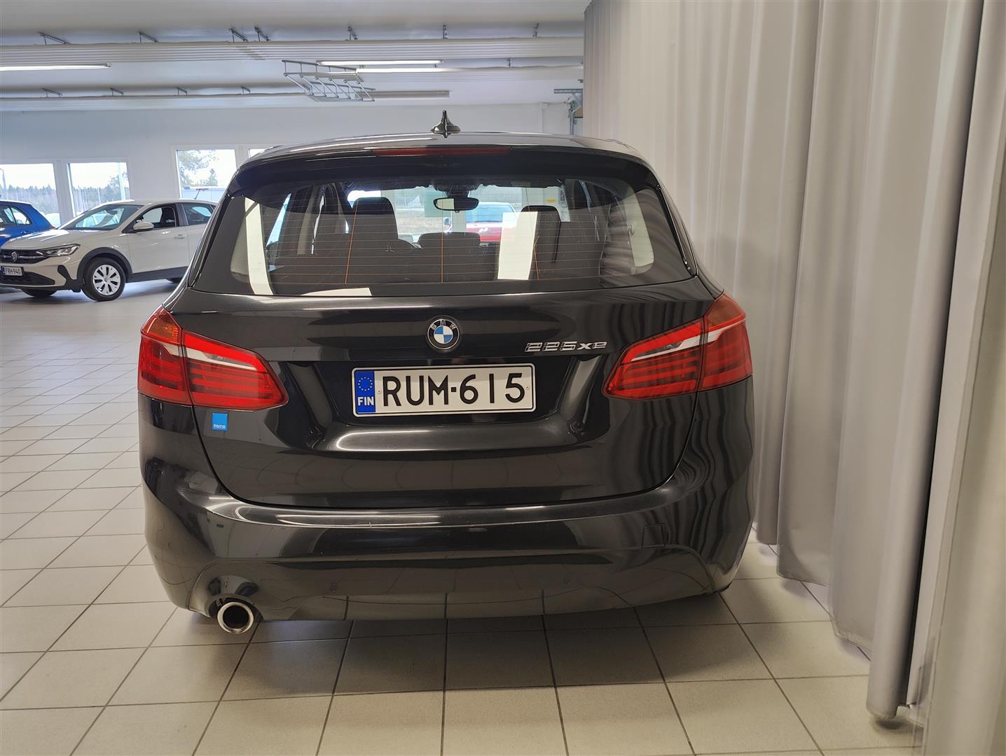 BMW 225 2019