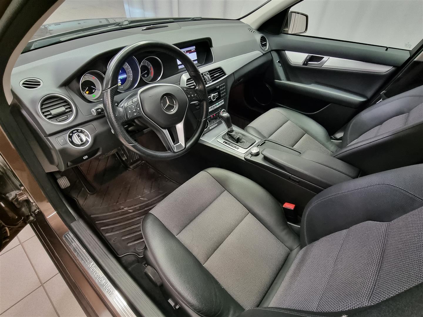 MERCEDES-BENZ C 2013