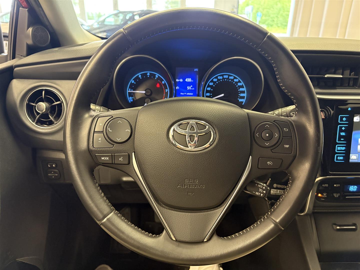 TOYOTA Auris 2016