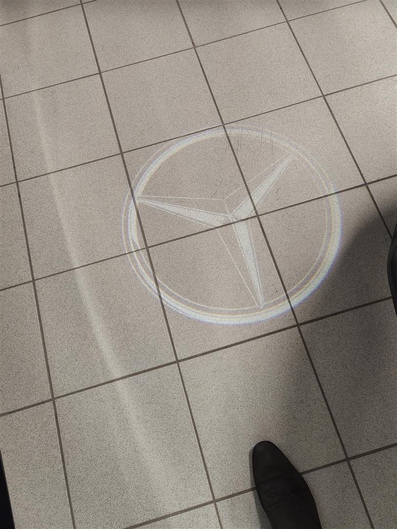 MERCEDES-BENZ GLC 2023