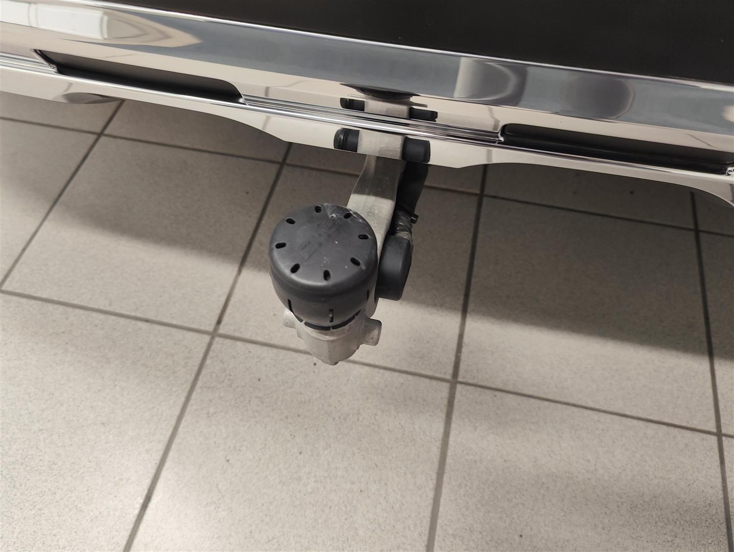 MERCEDES-BENZ GLC 2023