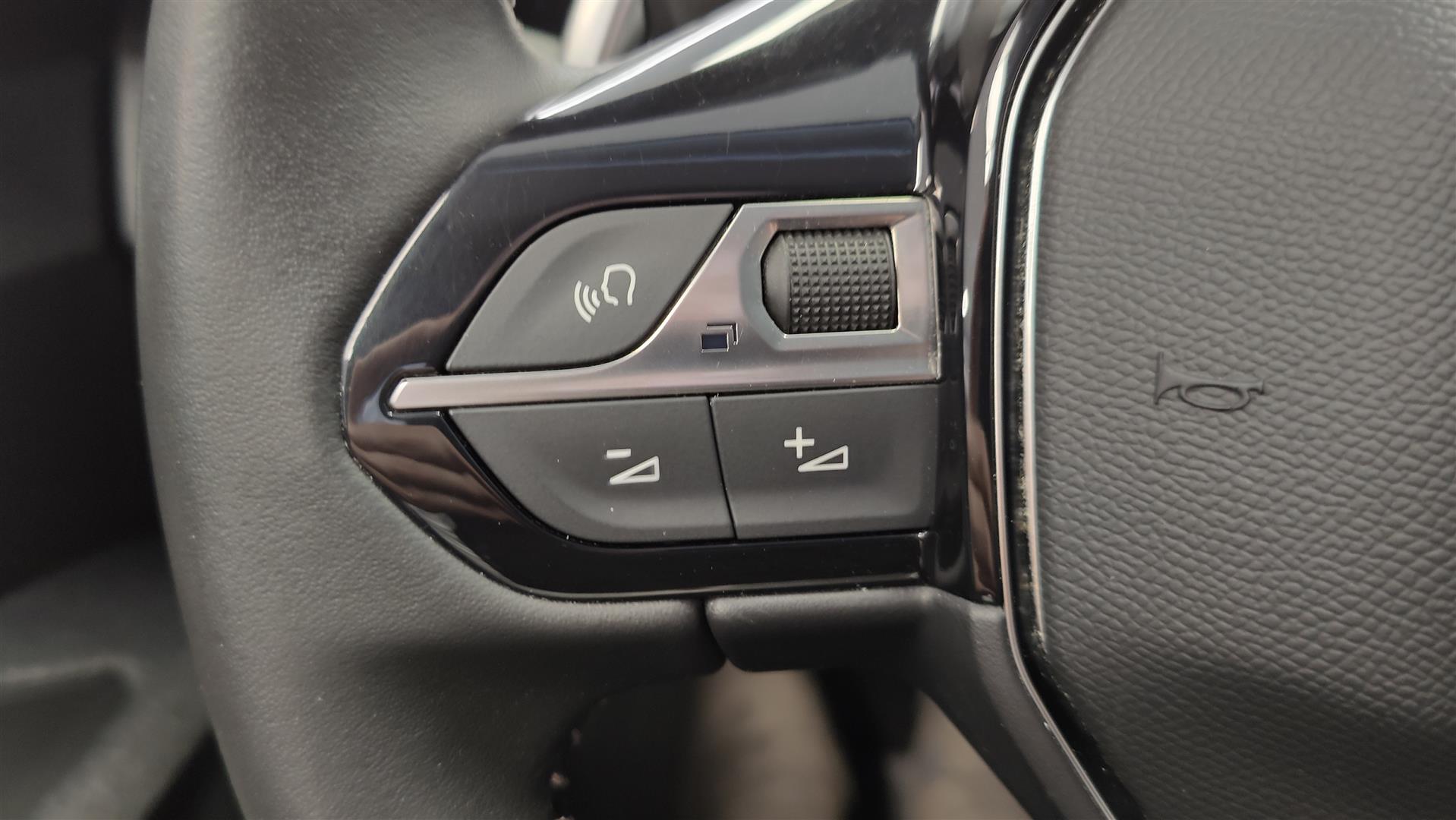 PEUGEOT 3008 2021