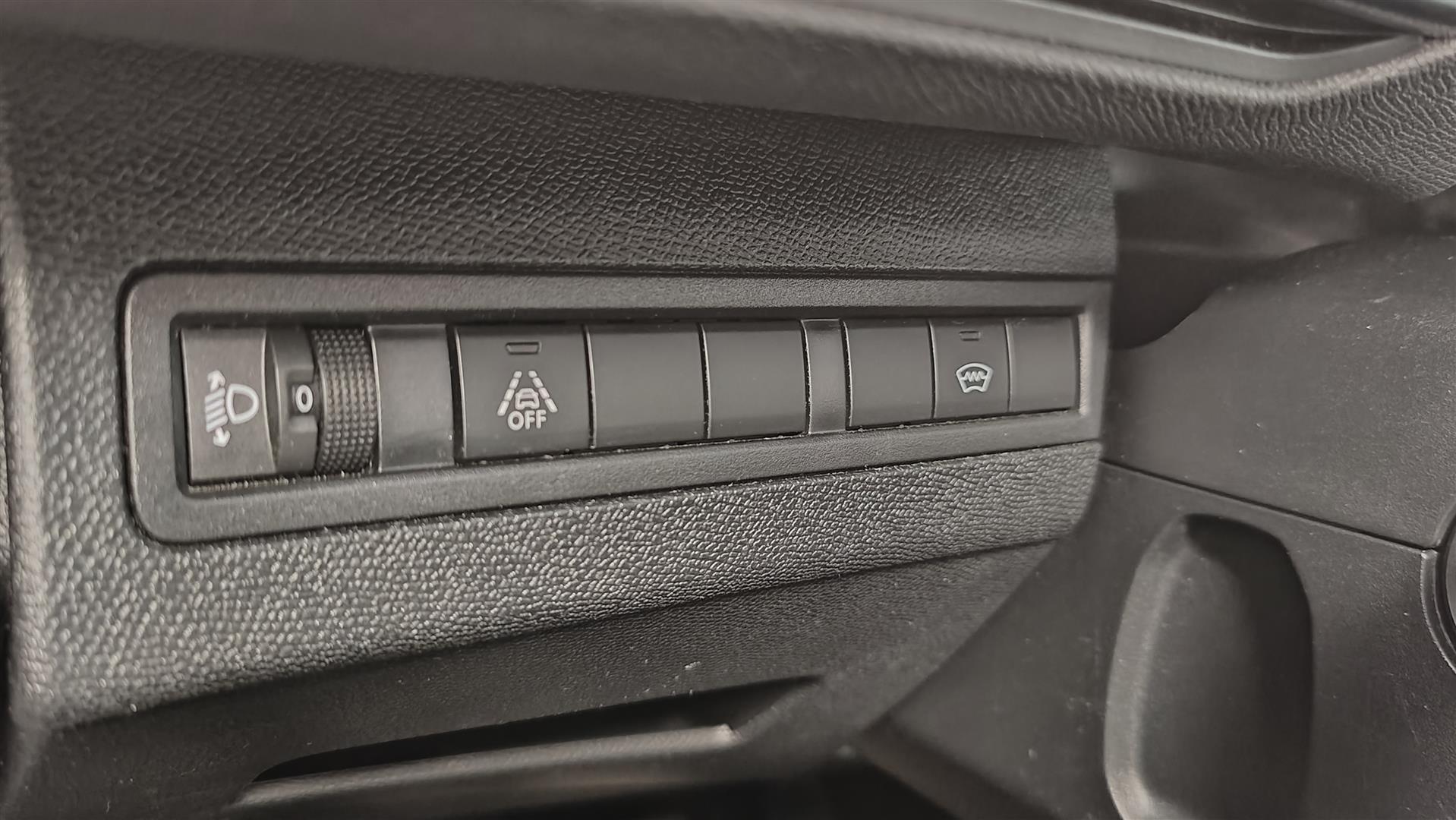 PEUGEOT 3008 2021