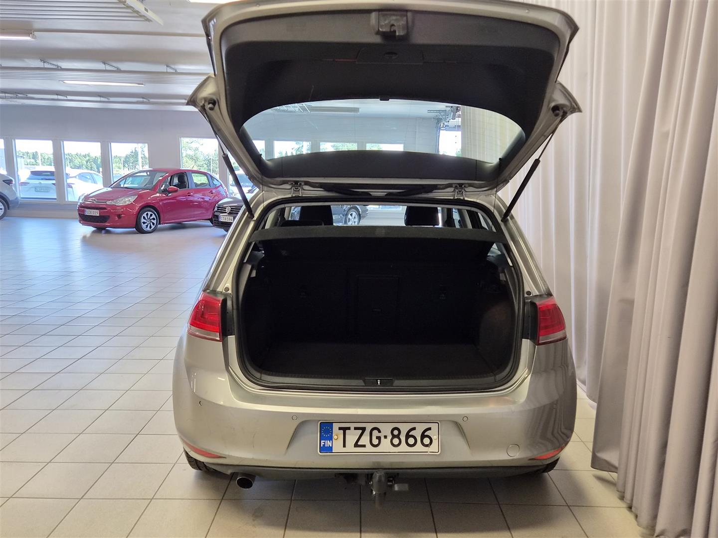 VOLKSWAGEN Golf 2014