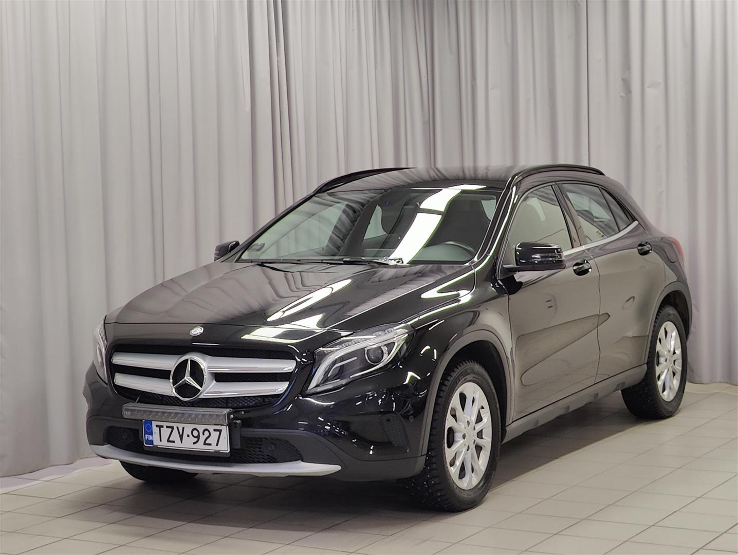 MERCEDES-BENZ GLA 2015