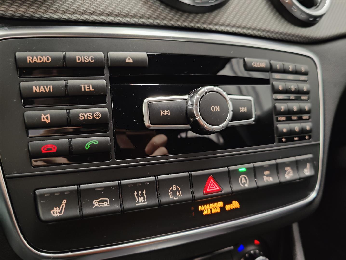 MERCEDES-BENZ GLA 2015