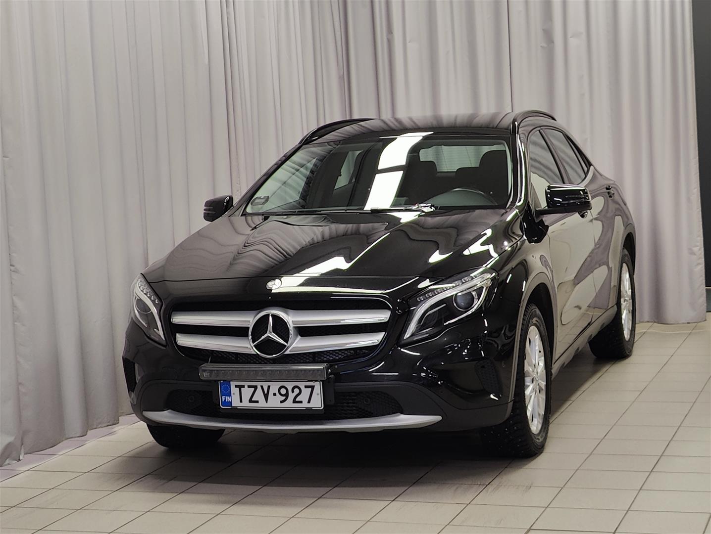 MERCEDES-BENZ GLA 2015