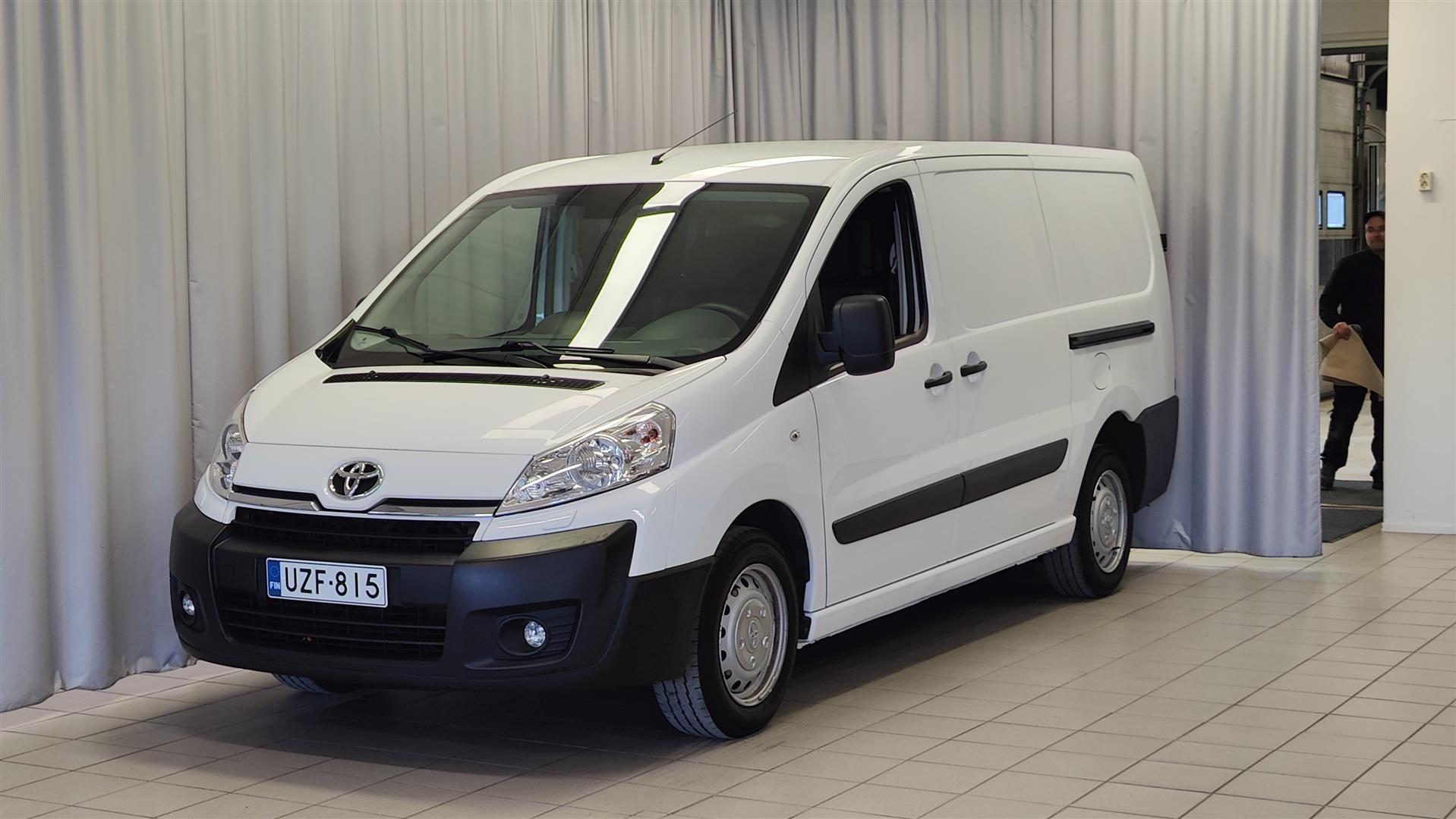 TOYOTA Proace 2016