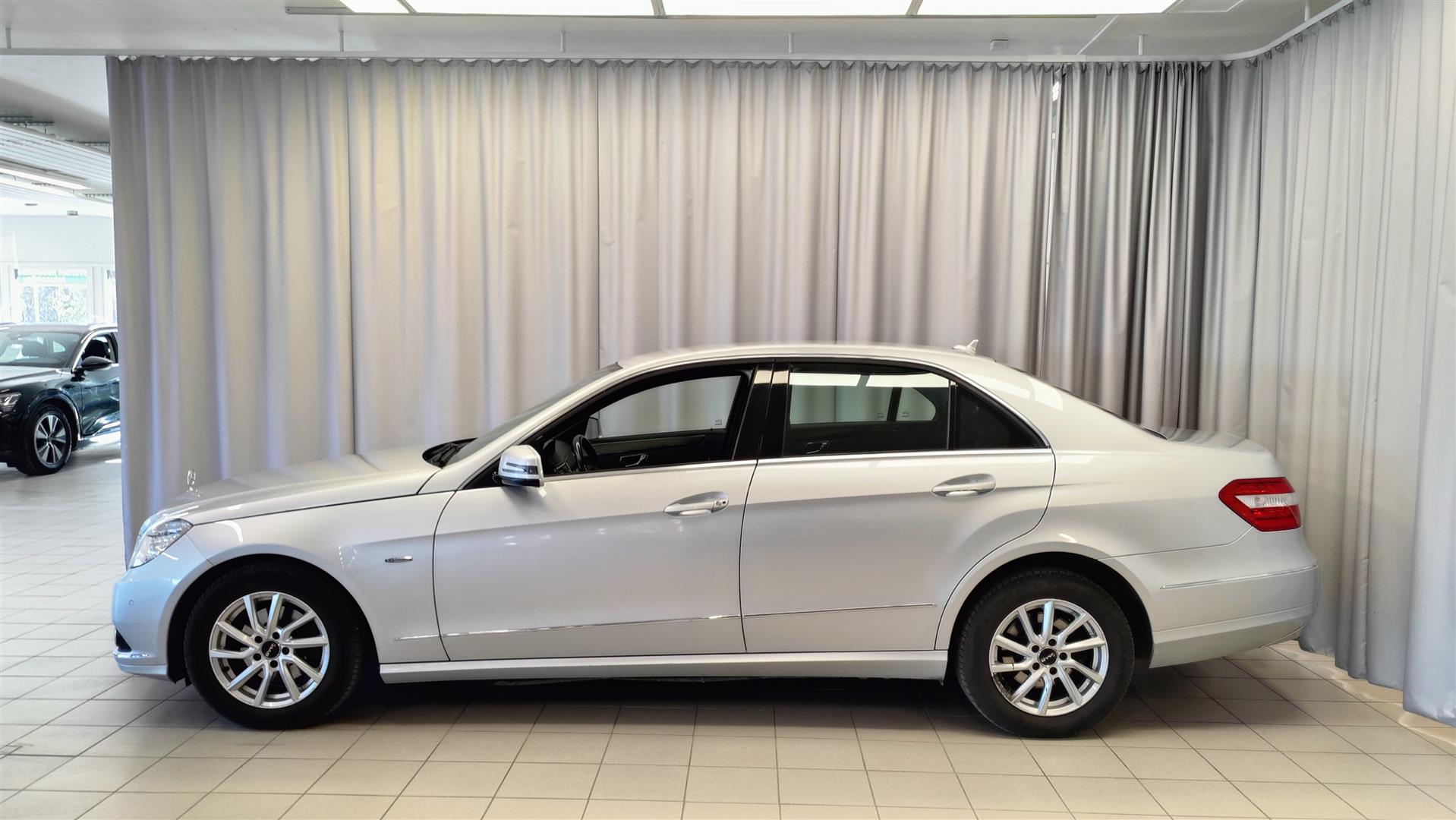 MERCEDES-BENZ E 2009