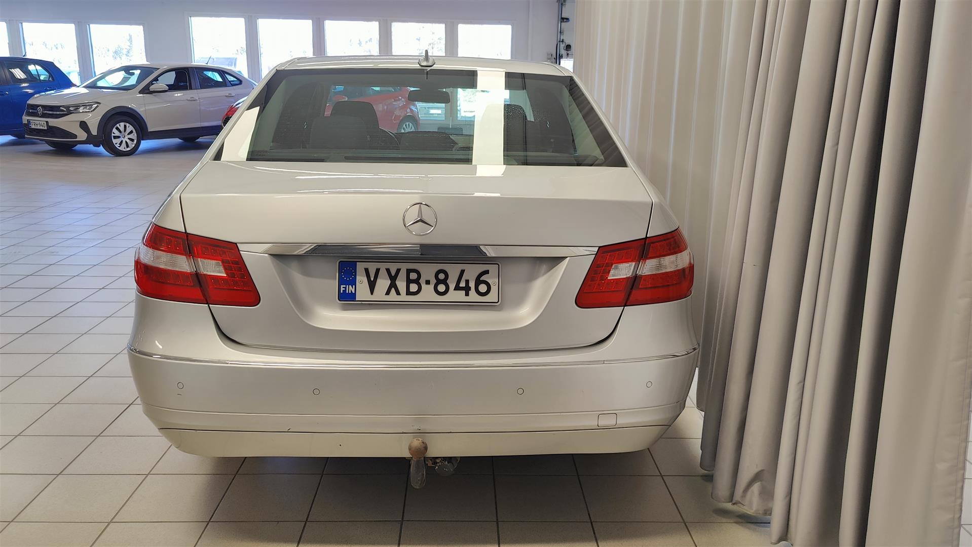 MERCEDES-BENZ E 2009